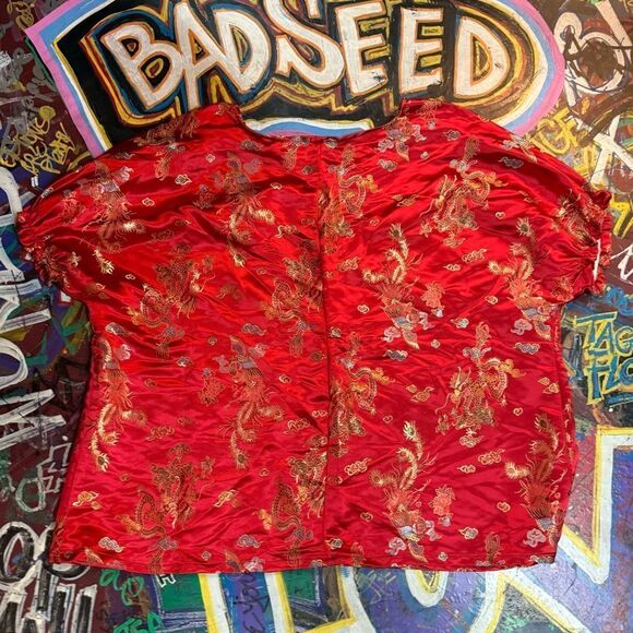 Vintage 1970s Red Silk Embroidered Dragon Top – Women’s Est. Medium/Large - Picture 9 of 9